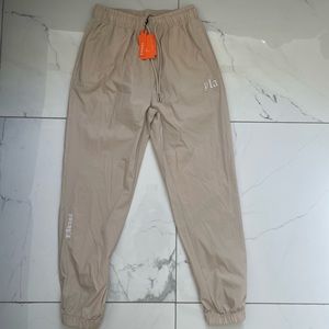 NWT YOUNGLA JOGGERS